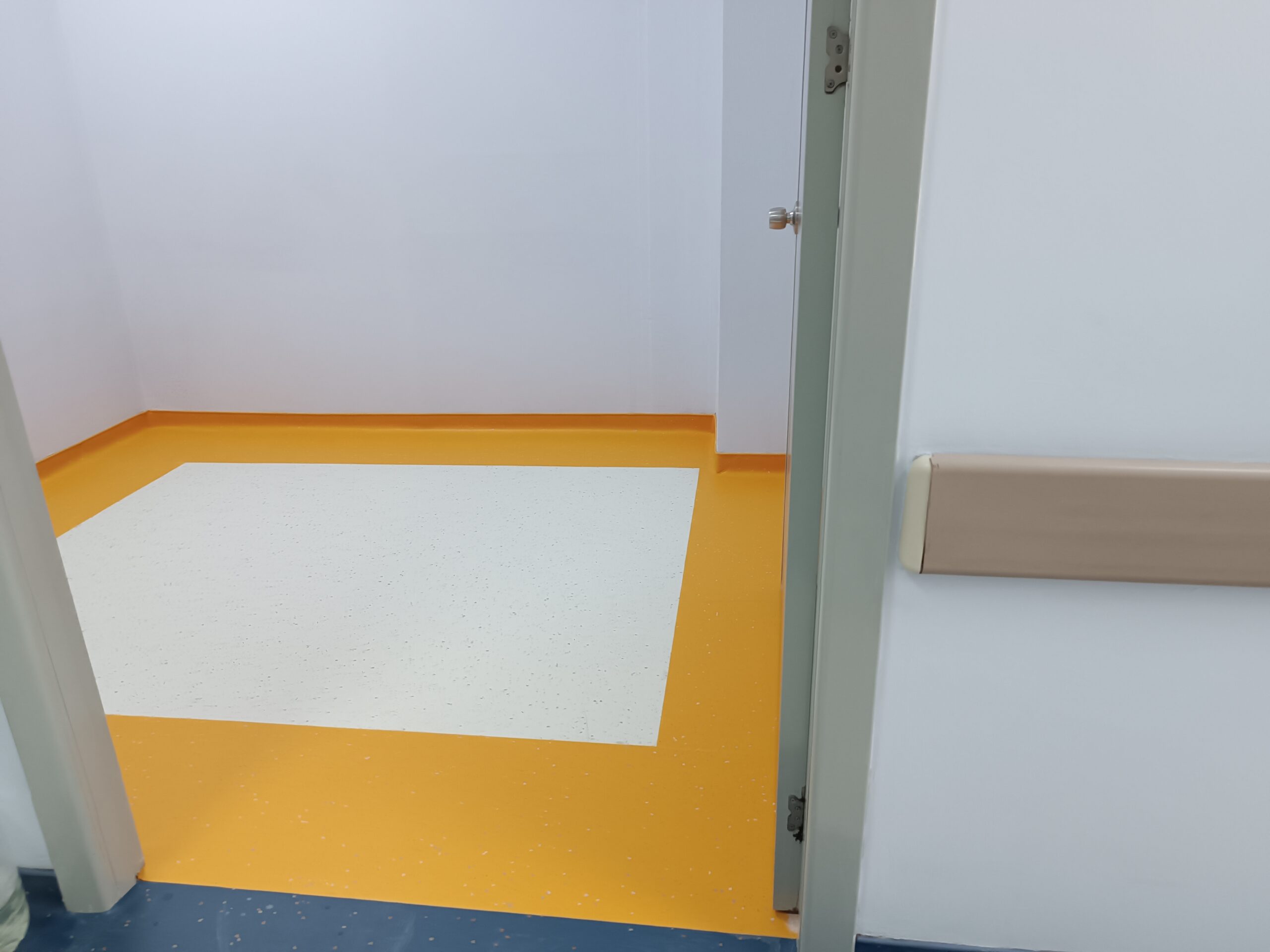 PVC zemin kaplama hastane uygulaması